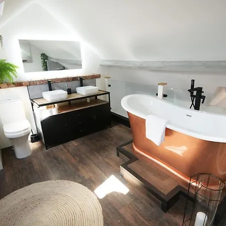 The Railway Retreat - Cozy With Character *